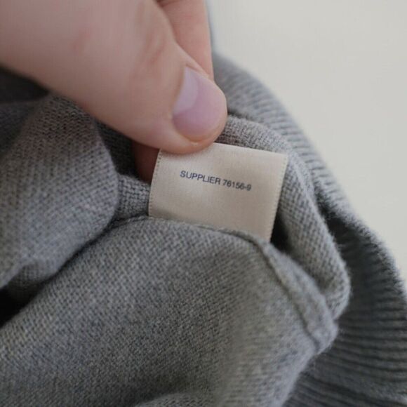 St. John's Bay Gray V-Neck XL Sweater Pullover Cotton Acylic Long‎ Sleeve - Picture 9 of 10